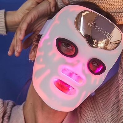 LUSTRE ClearSkin Renew Pro Facewear - Anti-Aging &amp; Anti-Acne LED Face Mask | Red, Blue &amp; Near Infrared Light Therapy Treatment Device | Reduce Wrinkles &amp; Prevent Acne