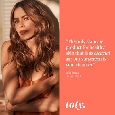 toty. - Esencial Balancing Cleansing Gel - Gentle Face Wash & Makeup Remover - Micellar Technology - Niacinamide, Hyaluronic Acid - Balance Skin Barrier- All Skin Types - By Sofia Vergara - 5 fl oz