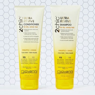 GIOVANNI 2chic Ultra-Revive Conditioner - Moisturizing Conditioner with Pineapple & Ginger, Coconut, Guava, & Aloe Vera Helps Dry Unruly Hair, Paraben Free, Color Safe - 24 oz