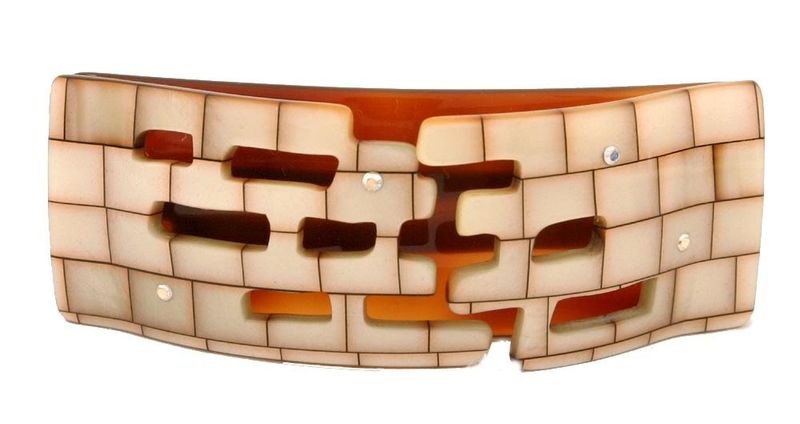 Caravan Wall Cracks Automatic Barrette With Stones