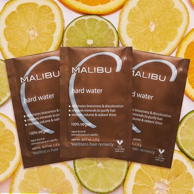 Malibu C Hard Water Wellness Hair Remedy - Removes Hard Water Deposits &amp; Impurities from Hair - Contains Vitamin C Complex for Shiny Hair + Vibrancy - Hard Water Hair Products (3 Packets)