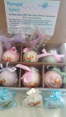 SPA PURE MERMAID BATH BOMBS - WITH GLITTER SURPRISES, 6 MERMAID SPLASH Bubble Bath Fizzy Gift Set, 6 XL USA Made, Perfect Bubble Bath, Handmade, Birthday Gift idea for Girls, Spa Party