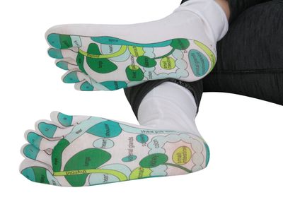 Deluxe Comfort Women's Smart Step Moisturizing Spa Socks, One Size Fits All - Reflexology Single Toe Design - Helps Prevent Dry Skin - Far East Healing Principles - Socks, White