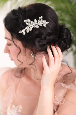 Fxmimior Handmade Hair Comb Silver Rhinestone Floral Clip Pearl Hair Accessories for Brides Women Gilr(Silver)