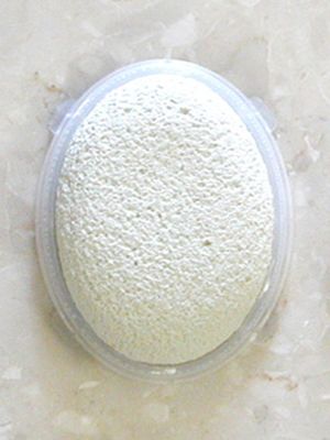 Body & Sole Elite Bath Brush with Pumice Stone -- Two-sided bath brush, soft bristled side for cleaning and massaging your back, legs, and feet, opposite side is pumice stone for exfoliating (Green)