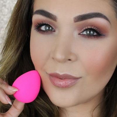 Beauty Junkees Makeup Sponge Blenders Set - 4pc Blending Sponges, Make Up Applicators for Liquid Cream Powder Foundation Concealer Contour, Cosmetic Blender Multi Pack, Stippling Wet Dry, Latex Free