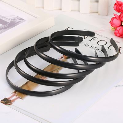 Hicarer 30 Pack Plastic Hair Headband 10 mm Plain No Teeth DIY Hair Bands Plain Headbands for Girl and Woman (Black)