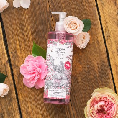 Woods of Windsor Rose Hand Wash, Moisturizing Soap with Notes of Rose Otto and Damask Rose, Liquid Hand Soap with Pump to Help Soften and Moisturize Skin, True Rose Scent 350ml