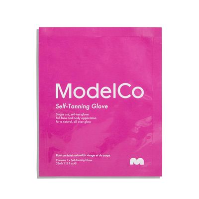 ModelCo Self-Tanning Glove - Long-Lasting, Lightweight, Sun-Kissed Glow - Glides Over Skin Smoothly, Delivering The Perfect Amount Of Formula - Smart One-Use Glove Perfect For Travelling - 1 Pc Mitt
