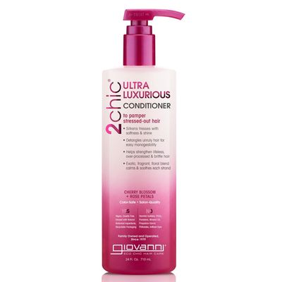 GIOVANNI 2chic Ultra-Luxurious Conditioner - Calms &amp; Smooths Curly &amp; Wavy Hair, Silkens Tresses, Strengthens Overprocessed Hair, Helps Detangle, Color Safe, Cherry Blossom &amp; Rose Petals - 24 oz