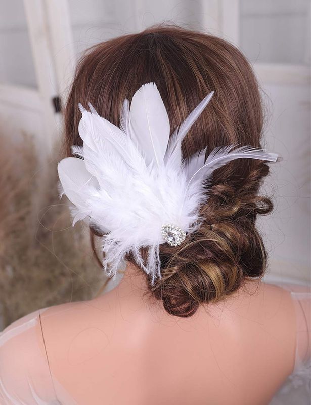 Aimimier 1920s Flapper White Feather Headpiece Crystal Feather Hair Clip Roaring 20s Feather Accessories Masquerade Hair Accessory for Women