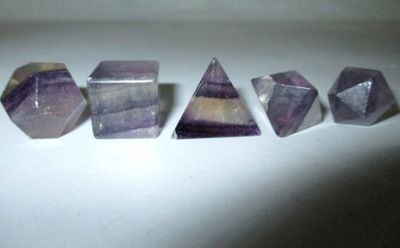 Jet International Purple Flourite Sacred Geometry Sets 5 Stone Platonic Solid Top Grade Quality Merkaba Star W/Velvet Pouch Attractive Cleansing Life Vitality Healing Chakra Balancing DNA Energy