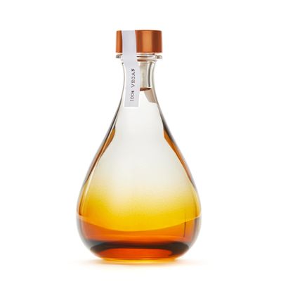 Esscentials Winter White Fragrance Mist - Beautiful and Light Spray Fragrance from Nature - Vegan and Non-Toxic Mist Featuring Notes of Juniper and Sage - 2.0 Oz / 60ml
