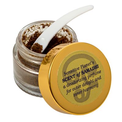 Sensitive Planet Scent of Samadhi Powder - All-Natural Deodorant and Personal Fragrance with Sandalwood, Tulsi, Rose and Clove, 2 oz Jar (1-Pack)