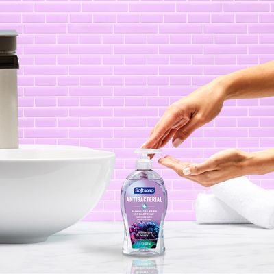 Softsoap Antibacterial Liquid Hand Soap, White Tea &amp; Berry Scent Hand Soap, 11.25 Ounce, 6 Pack