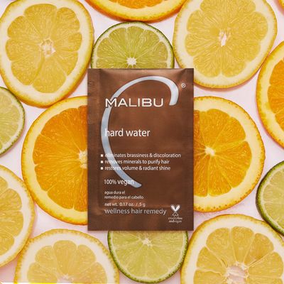 Malibu C Hard Water Wellness Hair Remedy - Removes Hard Water Deposits &amp; Impurities from Hair - Contains Vitamin C Complex for Shiny Hair + Vibrancy - Hard Water Hair Products (12 Packets)