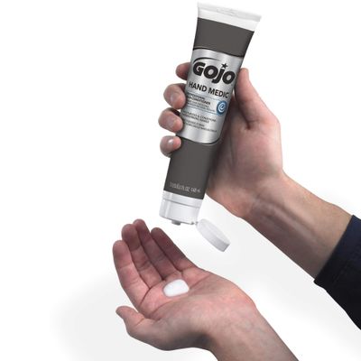GOJO HAND MEDIC Professional Skin Conditioner, Fragrance Free, 5 fl oz Portable Squeeze Tube (Pack of 12) - 8150-12