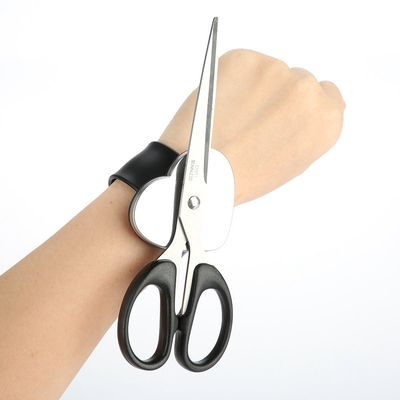 Magnetic Hair Crips Wristband, Professinal Wrist Band Hair Crips with Hairpins Holder Salon Hairdressing Tool, Hair Ties to Hold Clips and Metal Bobby Pins