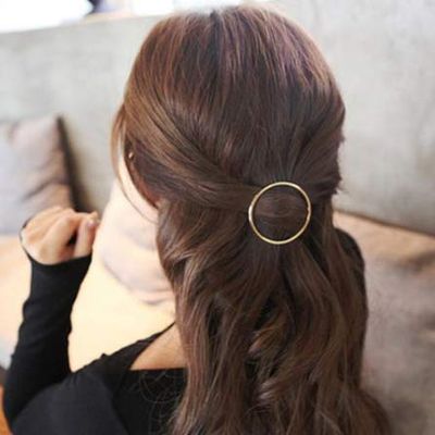 Aeyistry Minimalist Dainty Hair Clips for Women Hollow Geometric for Women and Girls on any Occasion(2 Pcs,1 Gold &amp; 1 Silver)