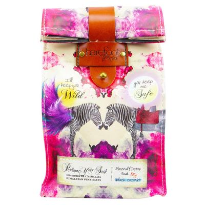 Barefoot Venus Himalayan Pink Salts Mineral &amp; Detox Bath Soak (Black Coconut, 800 Grams)