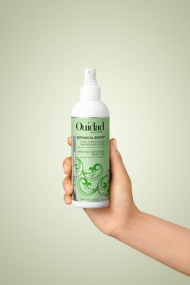 Ouidad Botanical Boost Curl Energizing &amp; Refreshing Hair Spray, 8.5 fl oz, Curl Spray for Lasting Definition, No-Residue Hair Spray for Curly Hair, Adds Weightless Moisture, All Curl Types