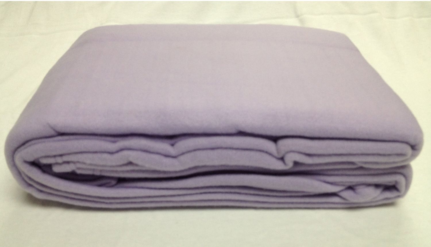 Therapist&#39;s Choice Polar Fleece Massage Table Blanket, Lilac (Lavender)