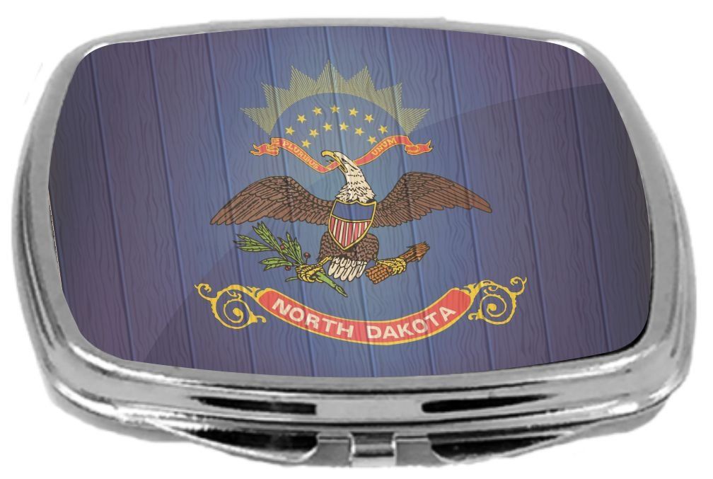 Rikki Knight Compact Mirror on Distressed Wood Design, North Dakota Flag, 3 Ounce