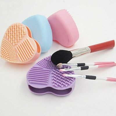 AKOAK Makeup Brush Cleaner Heart Shaped Silicone Multi Texture Surface Cosmetic Brushes Cleaning Necessary Tools Washing Brushegg (1pc,Pink)