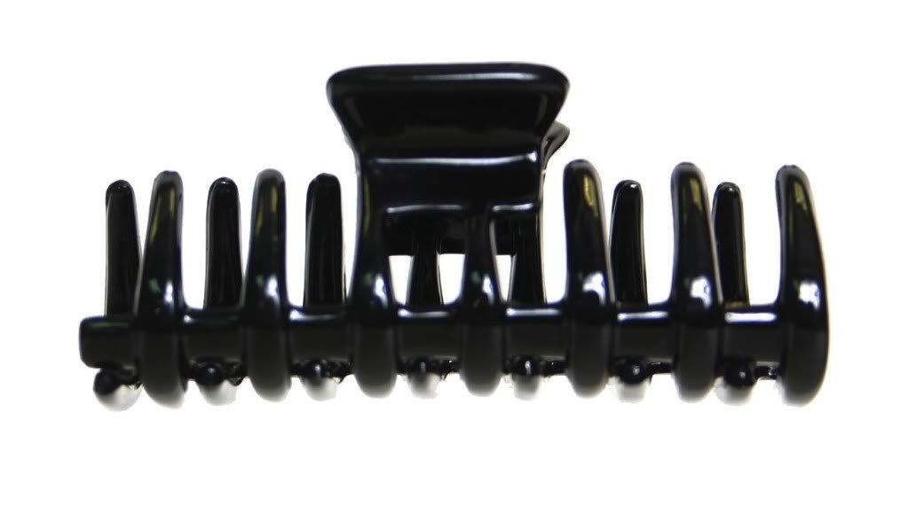 Caravan Medium Spike Looking Design With Flat Teeth And Body With Patent Covered Spring Hair Claw In Black