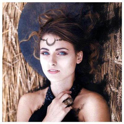 CanB Boho Moon Head chain Charm Vintage Hair Chain Festival Forehead Hair Jewelry Silver Gypsy Headpiece Hair Accessories for Women Girls
