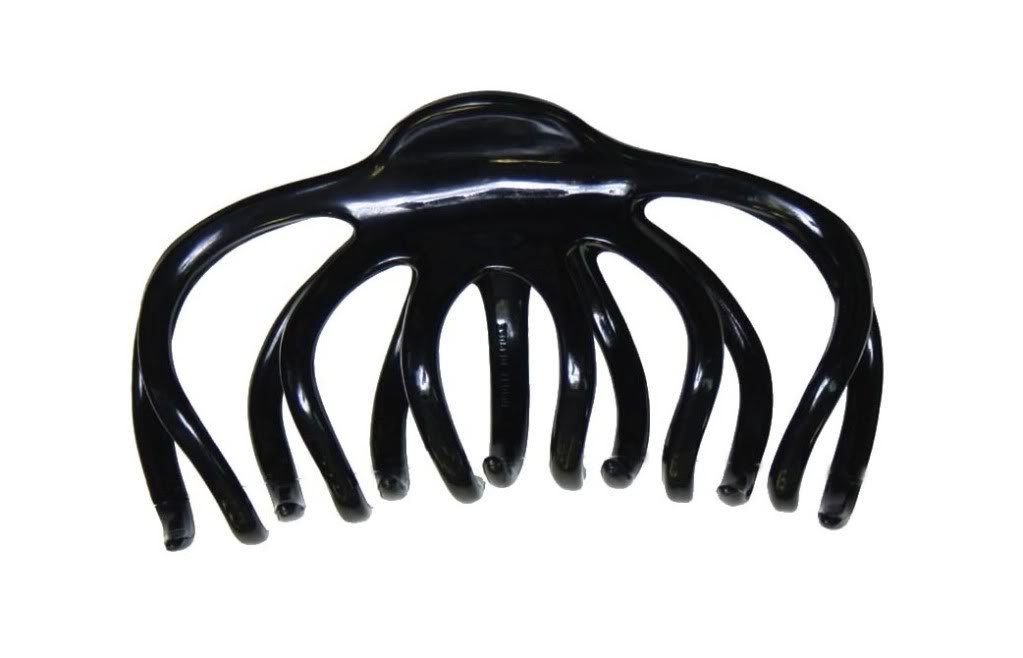 Caravan Hump Hair Claw Will Gather All Your Hair In These Large Wavy Teeth In Black