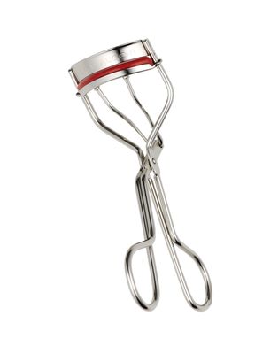 Kevyn Aucoin The Eyelash Curler: Easy use. Long-lasting curl of lashes effect. Wide opening. Stainless steel with two red lash cushions. Pro makeup artist tool for before &amp; after mascara application