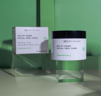 DCL Skincare G10 Radiance Peel with 10% Glycolic Acid Resurfacing pads prevents acne breakouts,blackheads and reduces fine lines and wrinkles, 50 Count