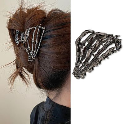 AIUPUOC Black Hair Clip with Skeleton Skull Design for Women&#39;s Hair Styling, Medium Metal Hair Claw Clips, Halloween Hair Accessories, 1 Count