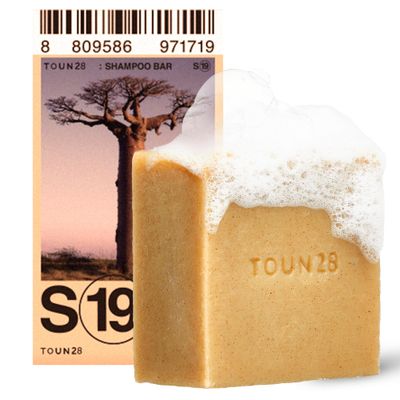 TOUN28 Hydrating Natural Organic Vegan Biotin Shampoo Bar for Hair Growth Strenghtening Camellia Seed Oil, Biotin &amp; Caffeine for All Hair Types, Paraben Sulfate Silicone &amp; Cruelty Free Korean Haircare