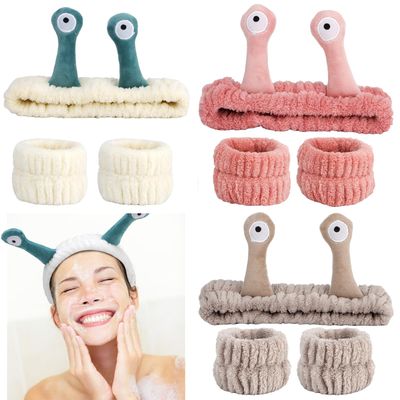 Canitor Snail Spa Headband Wrist Bands for Washing Face Makeup Headband Cute Animal Skincare Headband Face Wash Cute Funny Gifts for Women Girls Preppy Teen Weird Stuff Trendy