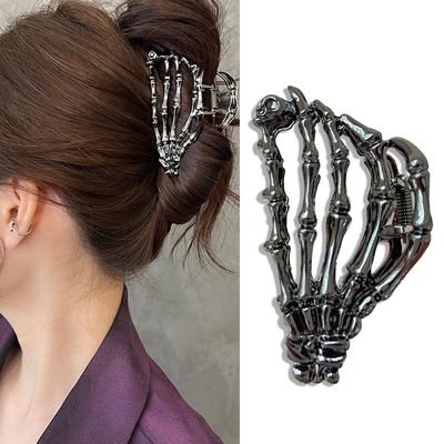 Muumoo Metal Skull Hand Hair Clip, 1Pcs Gunmetal Hair Claw Clip for Thin Hair Punk &amp; Y2K-Style
