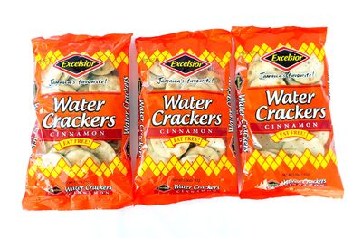 Excelsior Water Crackers FAT FREE Cinnamon 143g/5.04oz x 3 packs Jamaica&#39;s Favourite