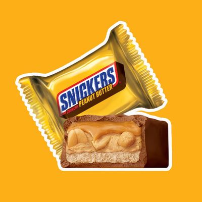 SNICKERS Crunchy Peanut Butter Squared Fun Size Halloween Chocolate Candy Bars, 11.5oz
