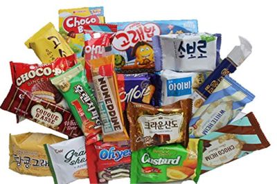 KOREAN PREMIUM SNACK BOXAssorted Package Popular Deluxe Korean Brand Snacks and More! Perfect for GIFT  College Care Package  Gift Care Package (19 packs)