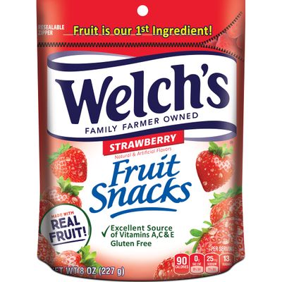 Welch&#39;s Fruit Snacks, Straberry, Perfect for Sharing, Bulk Bag, 8 oz (Pack of 1)