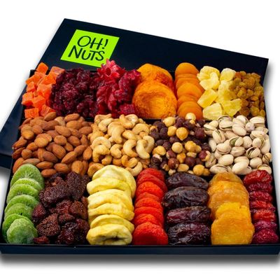 Dried Fruit and Nuts Gift Basket XL 18 Variety Basket  Gourmet Holiday Kosher Gift Box - Food Snack Box for Birthday, Anniversary, Corporate Gift for Men, Women, Mom, Dad by Oh Nuts