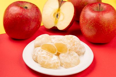 Estala Mochi Apple Traditional Japanese Rice Cakes, 130g, Soft Chewy Wagashi Food Sweets Estala