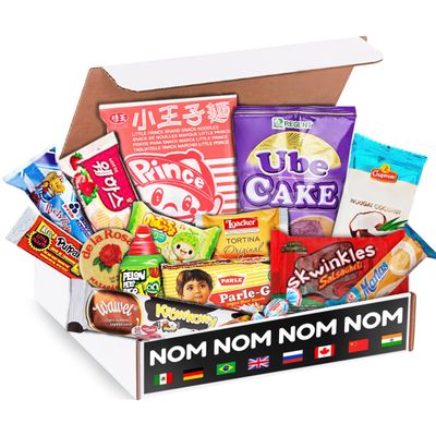 Elite World Snack Sampler Box - 30 Foreign snacks and global candies - Huge Assortment of Asian Snacks, European Treats, Central American Candy and more - Gift Care Package