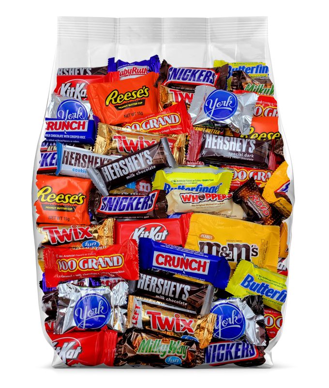 Assorted Chocolate Candy Variety Pack - 2lb Chocolate Candy Individually Wrapped - Bulk Chocolate Assortment Great for Party Favors, Sharing and Snacking - Chocolate Candy Bulk Pack - 2 Pounds