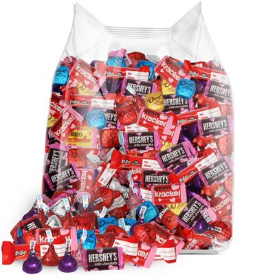 Valentine&#39;s Bulk Chocolate Candy Variety 3 Pound - 210 Pieces Bulk Chocolate Valentines Themed Candy For Classroom Candy Exchange, Parties, Valentine&#39;s Gifts, Snacks &amp; Treats