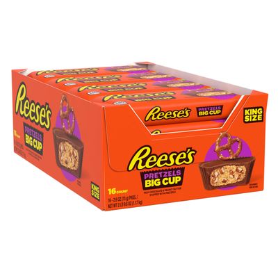 REESE&#39;S Big Cup with Pretzels Milk Chocolate King Size Peanut Butter Cups, Candy Packs, 2.6 oz (16 Count)