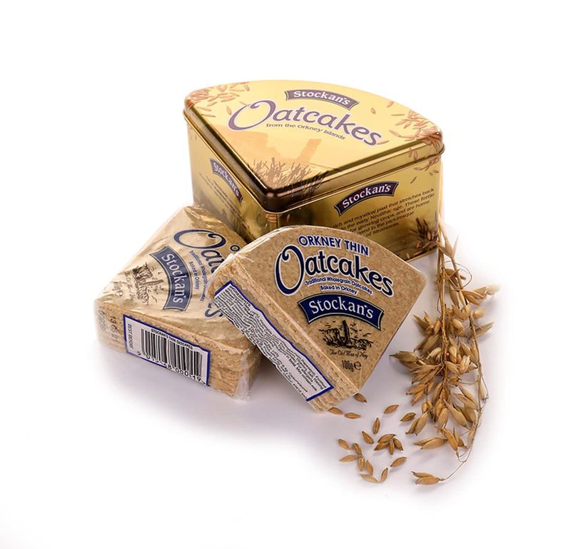 Stockan's Orkney Wholegrain Thin Oatcakes Gifting Tin - Traditional Scottish Savoury Biscuits Imported from Scotland - 1 Gifting Tin (2 Oatcake Packs in Tin)