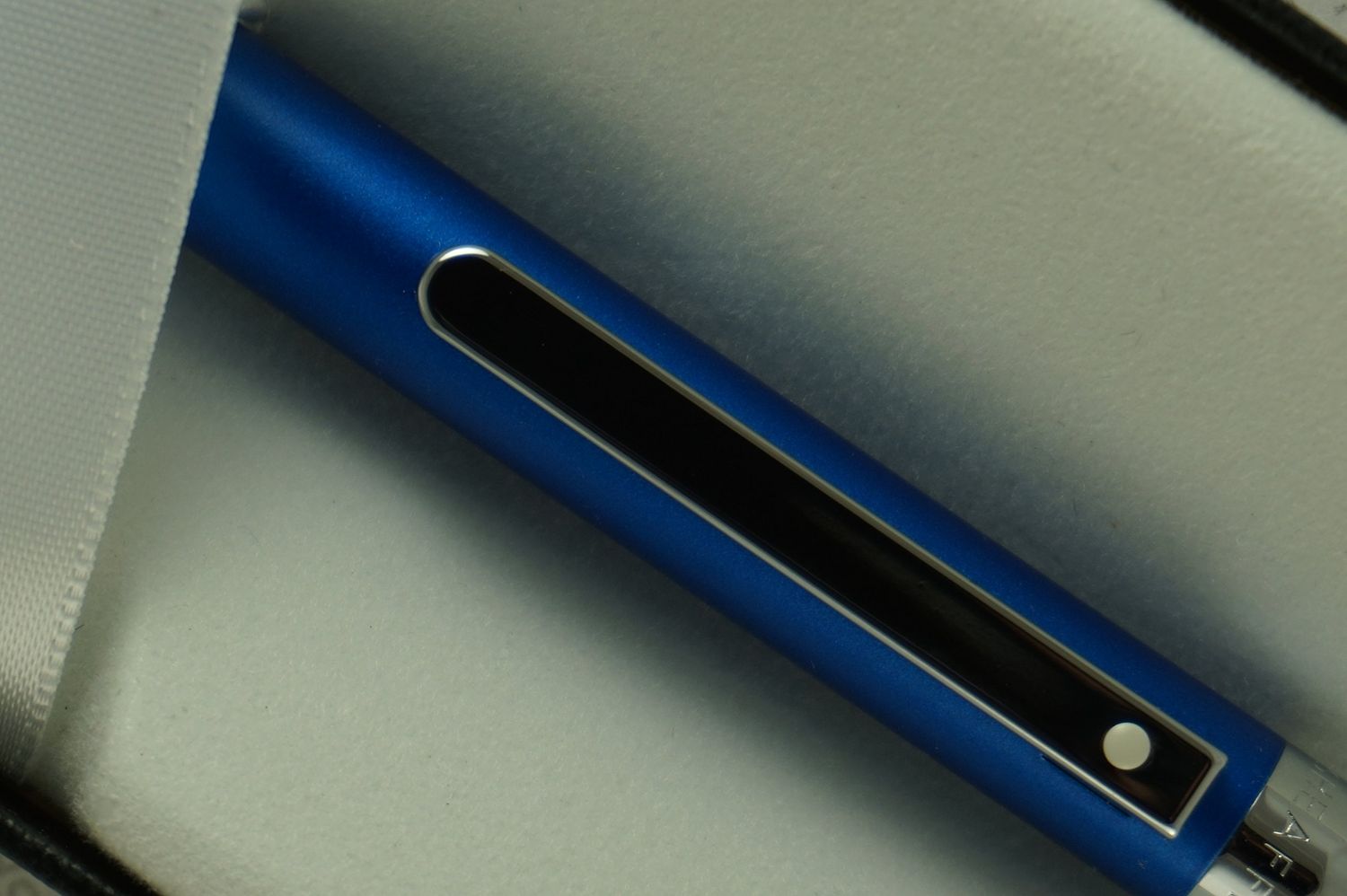 Cross Sheaffer Definie Matte Blue Finish and Polished Appointment with Sheaffer Signature dot of Excellence Slim Ballpoint Pen