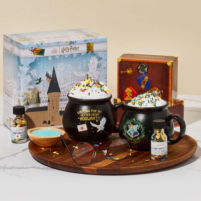 Wizarding World HARRY POTTER Hot Chocolate Mug Gift Set, Includes 2 Color Changing Hot Chocolate Mixes, 2 House Sprinkles, and 2 Cauldron Mugs, Officially Licensed, HARRY POTTER Collection